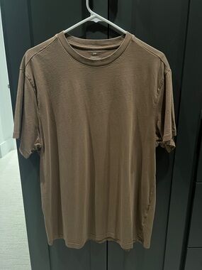 H&M Men's Chocolate Brown Crew Neck Short Sleeve Tee